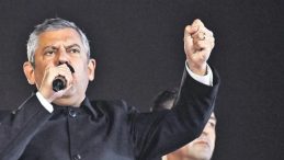 Gürlek’ten Özel’e Tazminat Davası Açıldı