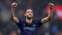 Hakan Çalhanoğlu'na Inter'de Büyük Onur