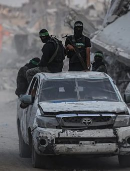 Hamas, Bir Esirin Cesedini Kızılhaç'a Teslim Etti!