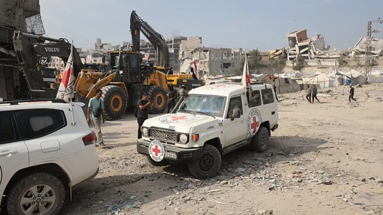 Hamas, Gazze’deki İsrailli Bir Esirin Cesedini Kızılhaç’a Teslim Etti