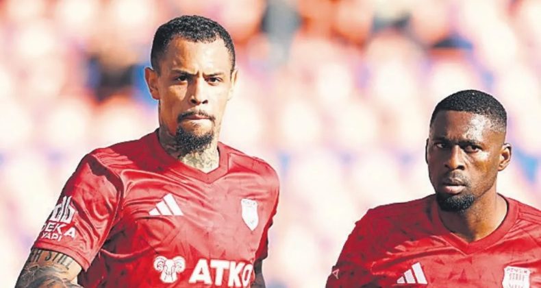 Hatay evine d&ouml;nd&uuml; Pendik hız kesmedi