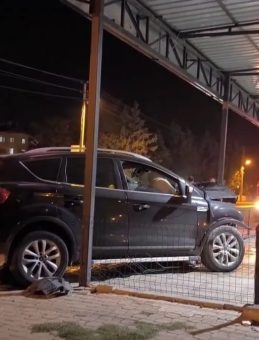 Hatay'da Dehşet Verici Kaza: Cip ile Otomobil Kafa Kafaya Çarpıştı! 3 Yaralı