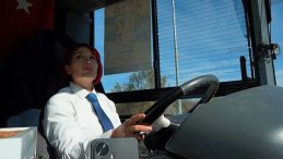 Hayalini Gerçekleştiren 4 Çocuk Annesi Sevda Gündüz, Otobüs Şoförlüğü ile Göz Dolduruyor