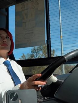 Hayalini Gerçekleştiren 4 Çocuk Annesi Sevda Gündüz, Otobüs Şoförlüğü ile Göz Dolduruyor