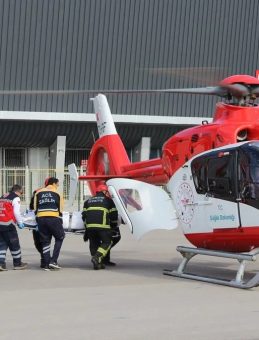 Helikopter Ambulans Tuncay İçin Havalandı: Motosiklet Kazasında Ağır Yaralandı!