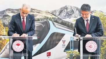 Her Yolcu İ&ccedil;in Bir Fidan Toprakla Buluşacak
