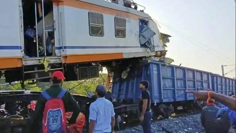 Hindistan'da Peş Peşe Tren Kazaları: 17 Can Kaybı