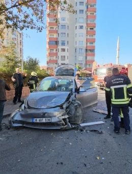 Hız Denemesi Sonucu Feci Kaza