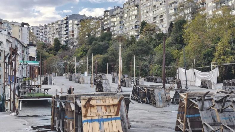 İBB, Beşiktaş'taki 70 Yıllık Pazarı Kapatma Kararını Aldı; Vatandaşlar Tepkili