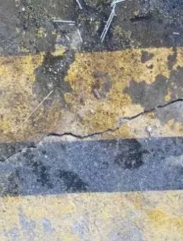 İnşaat Çalışmaları Nedeniyle Patlayan Kolonlar ve Zemin Kaymaları Sonucu Bina Boşaltıldı