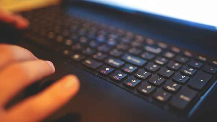 IQ Money'in Yasa Dışı Bahis ve Dolandırıcılık Soruşturmasında 11 Zanlı Tutuklandı