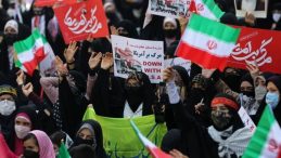 İran’da ABD Baskısının 46. Yılı Kutlandı