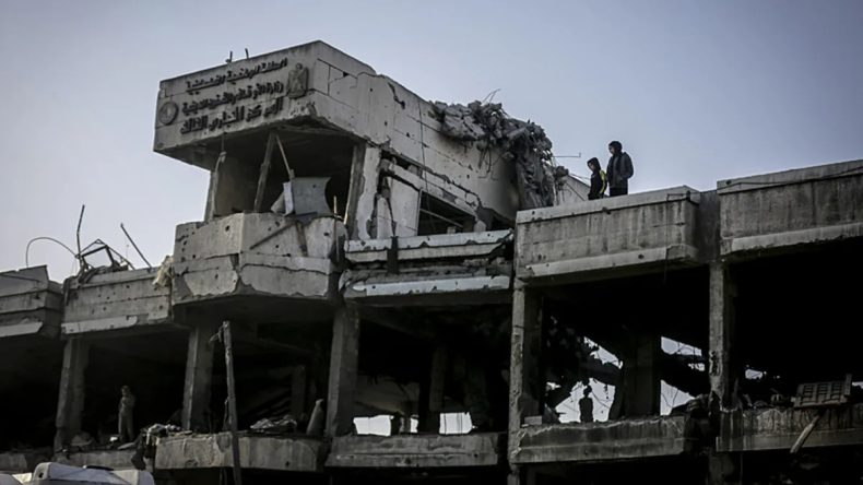 İsrail Ordusu Gazze'de Bir Eve Saldırı Düzenledi: 3 Filistinli Hayatını Kaybetti