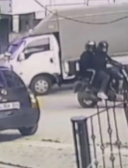 İstanbul Küçükçekmece'deki fırına haraç kurşunu: Çırak yaralandı!