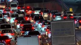 İstanbul'da Ara Tatil Trafiği: Yoğunluk Y&uuml;zde 87'ye Ulaştı