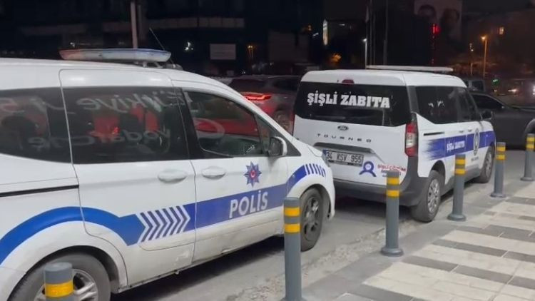 İstanbul'da Aynı Restoranda Yemek Yiyen 25 Kişi Hastaneye Başvurdu