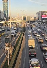 İstanbul'da Haftanın İlk İş G&uuml;n&uuml;nde Trafik Yoğunluğu