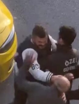 İstanbul'da Tepkilere Neden Olan Olay! Genç Taksici, Yaşça Büyük Meslektaşına Tokat Attı