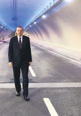 İstanbul'un D&ouml;n&uuml;ş&uuml;m&uuml;ndeki Lider: Recep Tayyip Erdoğan
