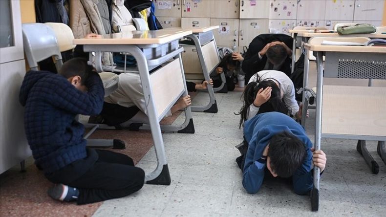 İstanbul’daki okullarda deprem incelemesi