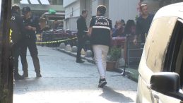 İstiklal Caddesi'nde Silahlı Çatışma: İki Yaralı, Korkunç Anlar Kamerada!