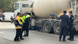 İzmir'de Y&uuml;rekleri Burkacak Bir Kaza: Beton Mikseri &Ccedil;arpan Kadın Hayatını Kaybetti