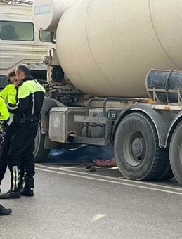 İzmir'de Yürekleri Burkacak Bir Kaza: Beton Mikseri Çarpan Kadın Hayatını Kaybetti
