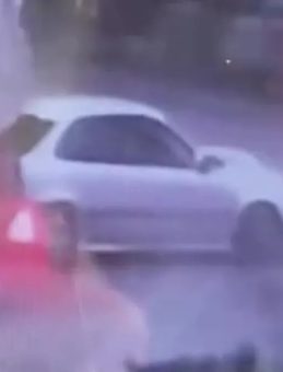 İzmit’te Dehşet Verici Kaza: Durakta Bekleyen İşçileri Vurdu