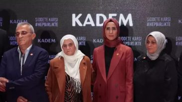 KADEM'den 'Şiddete Karşı Hep Birlikte' &Ccedil;ağrısı! 'Turuncu Nokta M&uuml;cadelemizde Sembol Olacak'