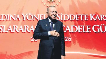 Kadın ve &Ccedil;ocukların Maruz Kaldığı Şiddete Karşı &Ouml;n Saflarda Yer Alıyorum