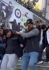 Kafeye Silahlı Saldırı: İki Ş&uuml;pheli Tutuklandı, Olay Anındaki Panik Kameralara Yansıdı