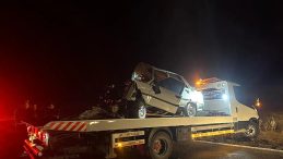 Kahramanmaraş'ta Korkun&ccedil; Kaza: Otomobil Kayalıklara &Ccedil;arptı! 1 Kişi Hayatını Kaybetti, 1 Kişi Yaralı