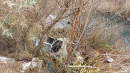 Kahramanmaraş'ta Otomobil K&ouml;pr&uuml;den D&uuml;şerek İki Kişi Yaralandı