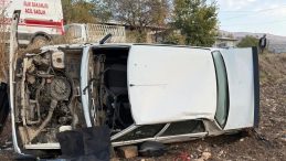 Kahramanmaraş&rsquo;ta Devriye Yapan Ara&ccedil;ta Feci Kaza: S&uuml;r&uuml;c&uuml; Hayatını Kaybetti