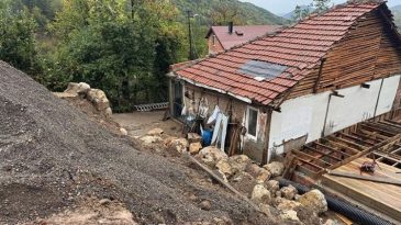 Kahramanmaraş&rsquo;ta Heyelan Faciası: 10 Ev Toprak Altında Kaldı