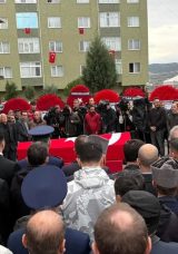 Karab&uuml;kl&uuml; Şehit Nuri &Ouml;zcan 5000 Evler Şehitliğinde Toprağa Verildi