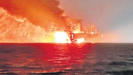 Karadeniz'de İki Gemi Alev Alev Yandı