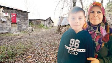 Kastamonu'da Kayıp Anne ve 5 Yaşındaki Oğlunu Arama Faaliyetleri Devam Ediyor