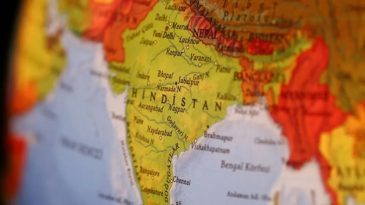 Keşmir&rsquo;de Karakolda Patlama: 9 Kişi Hayatını Kaybetti, 32 Yaralı