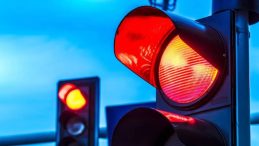 Kırmızı Işıkta Ge&ccedil;menin Cezası 2.719 TL Olacak