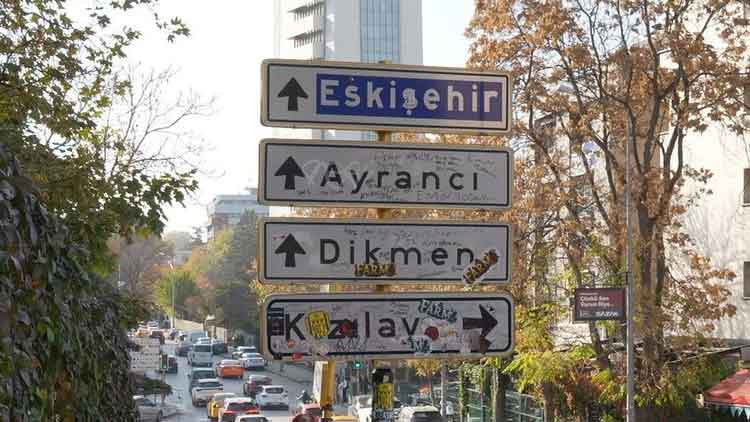 Kızılay Tabelası D&ouml;rd&uuml;nc&uuml; Kez Yenilendi