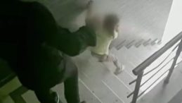 Kızına Tekme Atmıştı&hellip; O Babaya Hapis Cezası