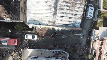 Kocaeli'de yangın faciası! 6 kişi hayatını kaybetti: Fabrika deposu havadan g&ouml;r&uuml;nt&uuml;lendi