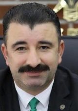 Konak&rsquo;ta Bı&ccedil;ak Kemiğe Dayandı: "Hizmet Haberi Değil, M&uuml;d&uuml;r Değişikliği Takip Ediyoruz"