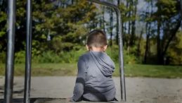 Koruma Altındaki 2400 &Ccedil;ocuk Kayıp