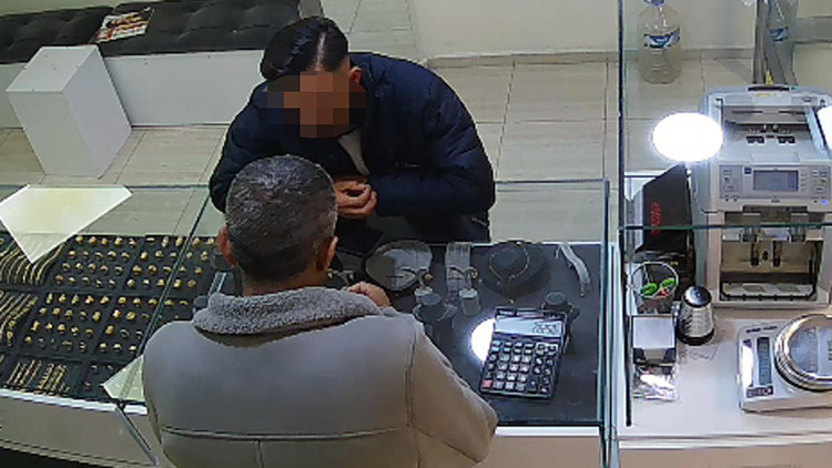 Kuyumcuları Dolandıran Anne ve İki Çocuğu Gözaltına Alındı