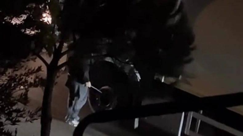 Levyeyle Çöp Kamyonu Şoförüne Saldırı: "İn Aşağı, Beni Araştır!" Diyerek Tehdit Etti