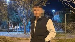 Lise Bah&ccedil;esinde &Ouml;ğrenciler Arasındaki Tartışma Bı&ccedil;aklı Kavgaya D&ouml;n&uuml;şt&uuml;