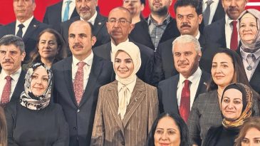 &lsquo;Cinsiyetsizleştirme S&ouml;ylemi Aileyi Hedef Alıyor&rsquo;
