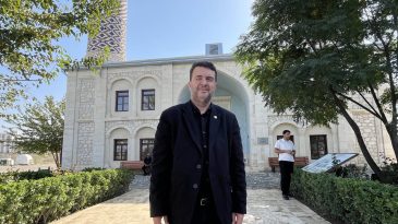 Mahkeme, Metin L&uuml;tfi Baydar&rsquo;ın CHP'den İhracını Durdurdu